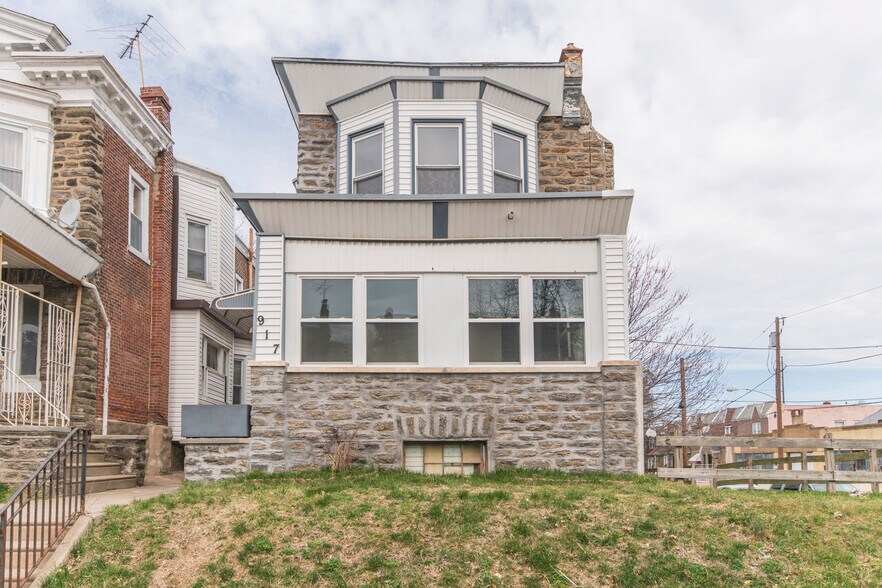 Building Photo - 917 W Duncannon Ave