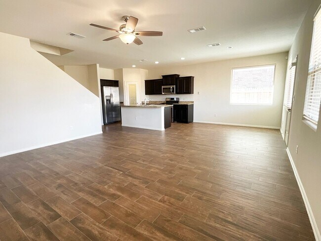 Building Photo - 7321 Fossell Ranch Rd