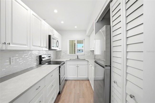 Building Photo - 4570 Overlook Dr NE