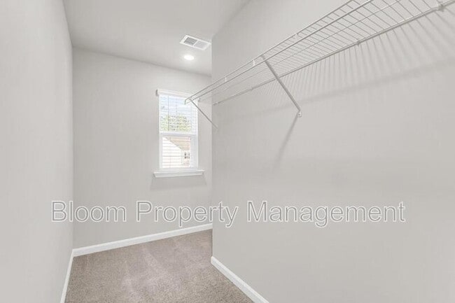Building Photo - 641 Silver Spruce St