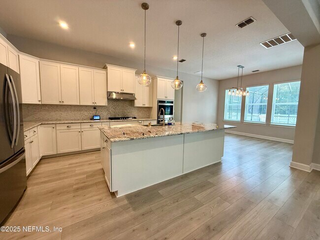 Building Photo - 505 Windwalker Dr