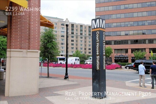 Building Photo - 2799 Washington Blvd