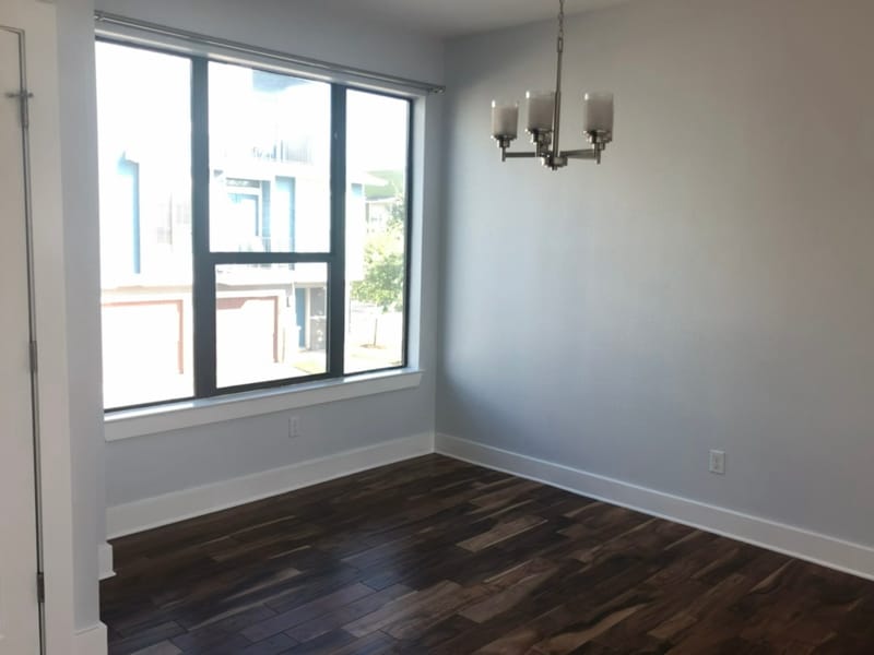 Building Photo - 1501 Lorraine Loop