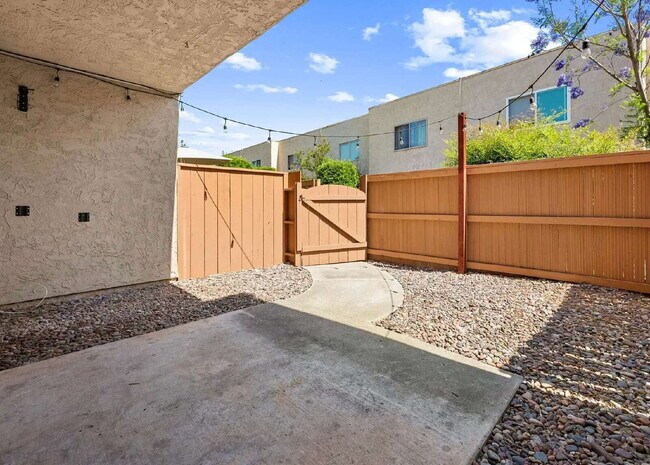 Building Photo - $3,750 - 3 Bed / 2.5 Bath Townhome in San Diego Near SDSU