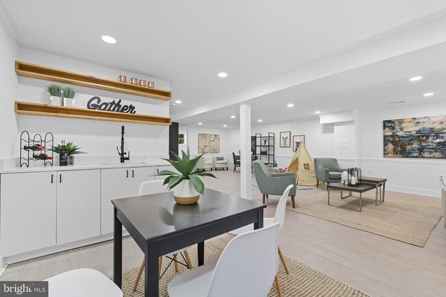 Building Photo - 2539 Gallows Rd