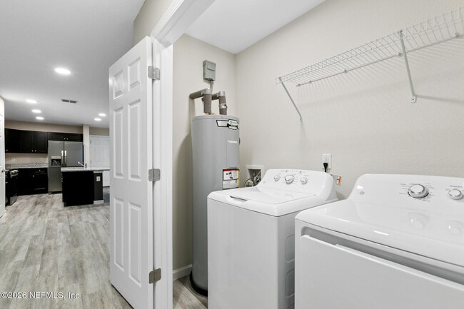 Building Photo - 8822 Eaton Ave