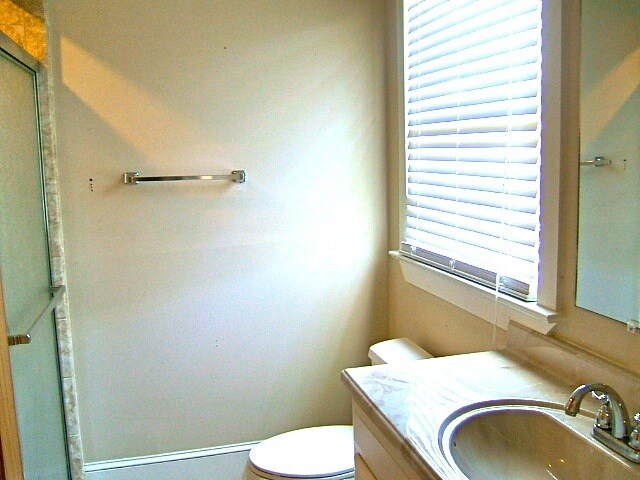 Building Photo - 17 Hampden Ct