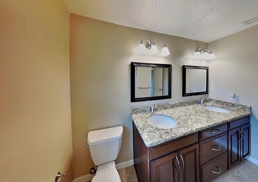 Building Photo - 8141 Caraway Dr