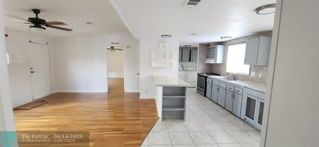 Building Photo - 11931 Watergate Cir