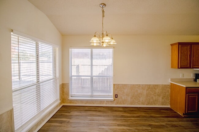 Building Photo - Updated House Located West of Loop 289 & N...