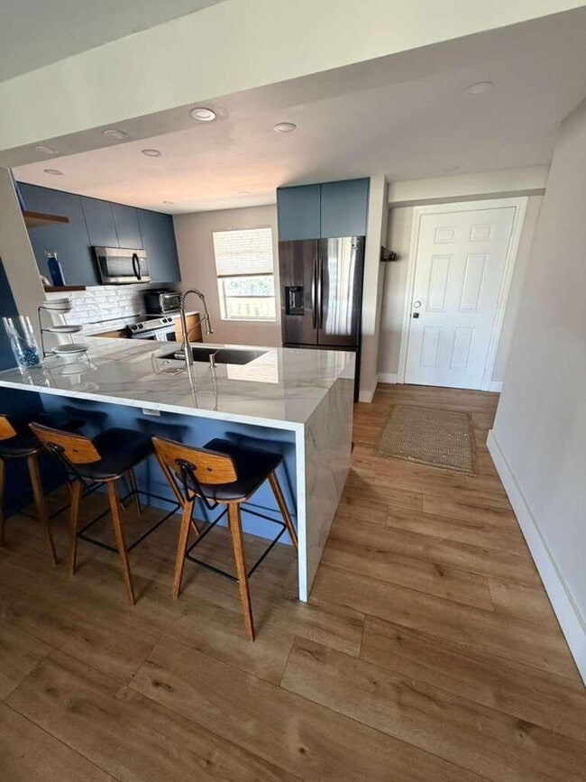 Building Photo - 301 SE 3rd St