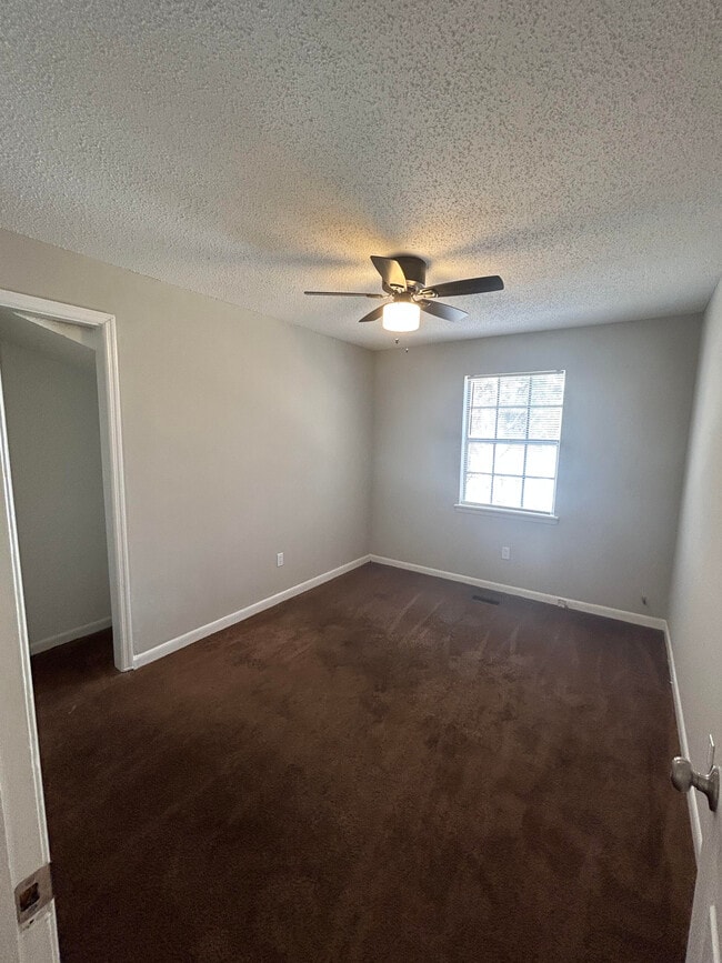 Building Photo - 208 Ridgewood Ave