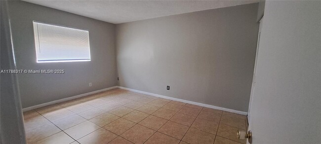 Building Photo - 4522 SW 54th St