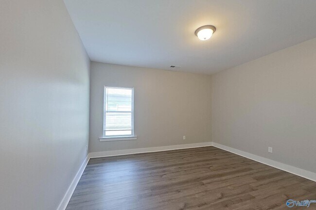 Building Photo - 111 Bates Ln