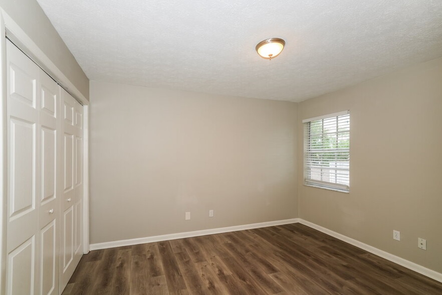 Building Photo - 8105 N Fremont Ave