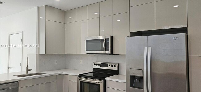 Building Photo - 3686 San Simeon Cir