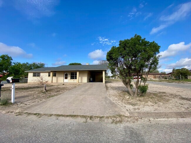 Building Photo - 114 Rhonda Dr