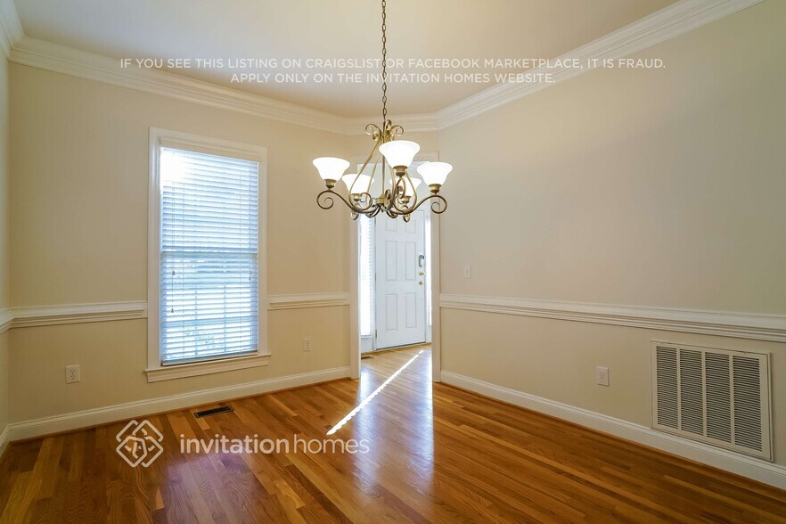 Building Photo - 1173 Trentini Ave