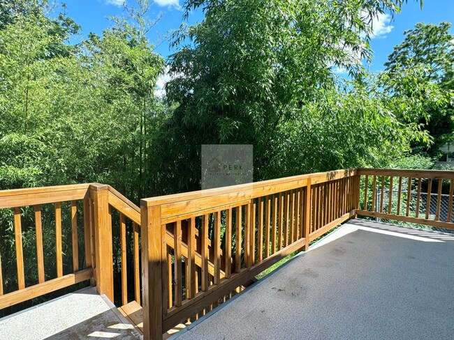 Building Photo - Updated 2 Bed, 1 Bath | South Beacon Hill | Private Patio + Parking