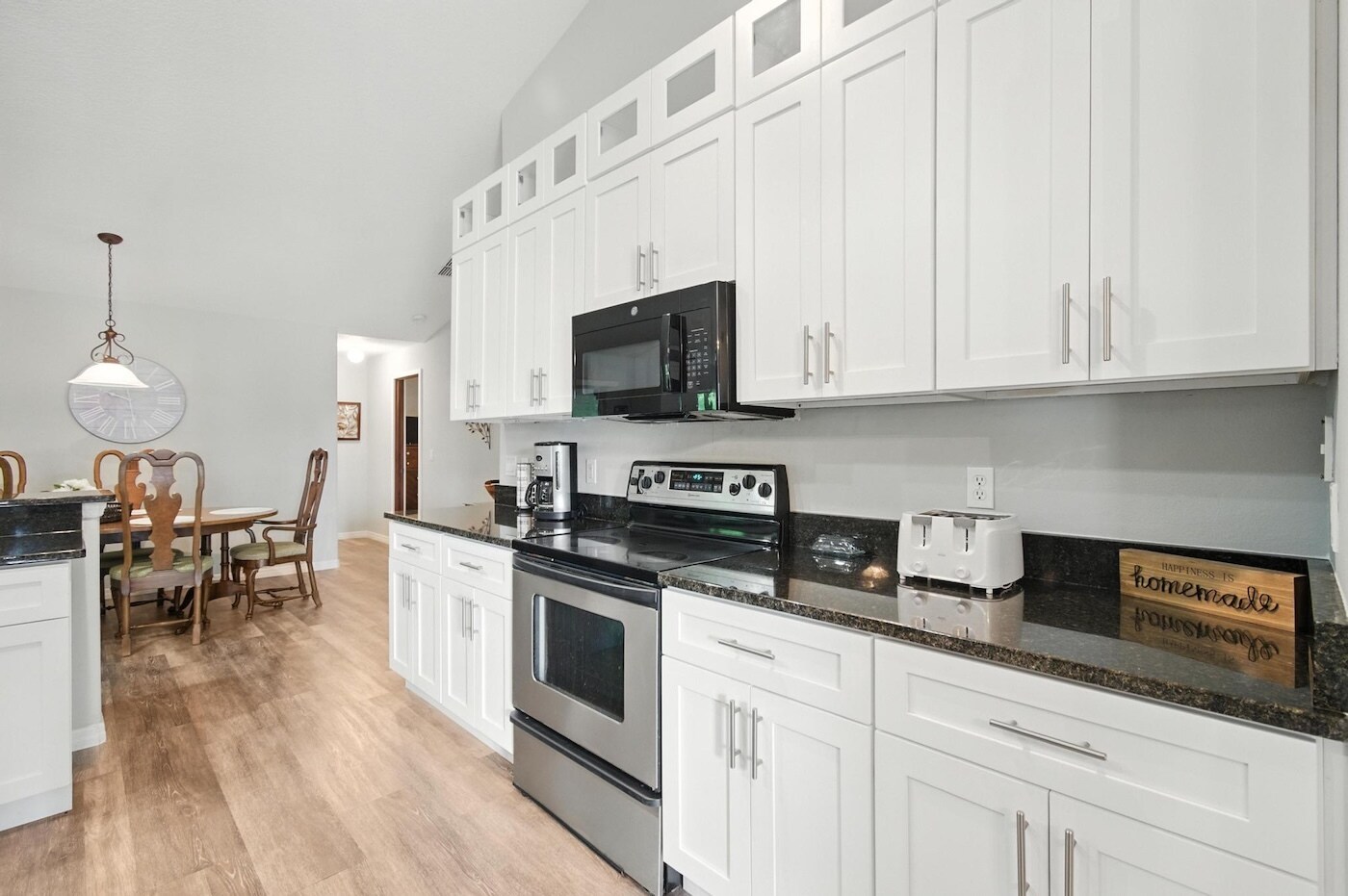 Building Photo - 9 Birch Haven Pl