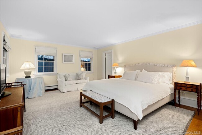 Building Photo - 448 Long Ridge Rd