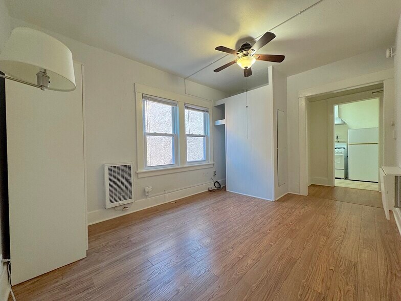 Building Photo - 40 Brooks Ave