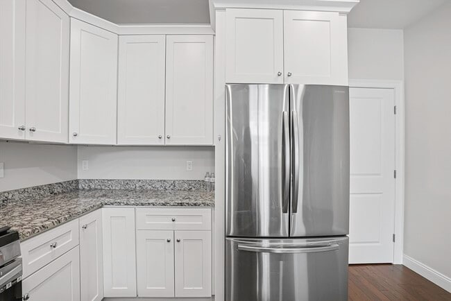 Building Photo - 52 Logan's Run