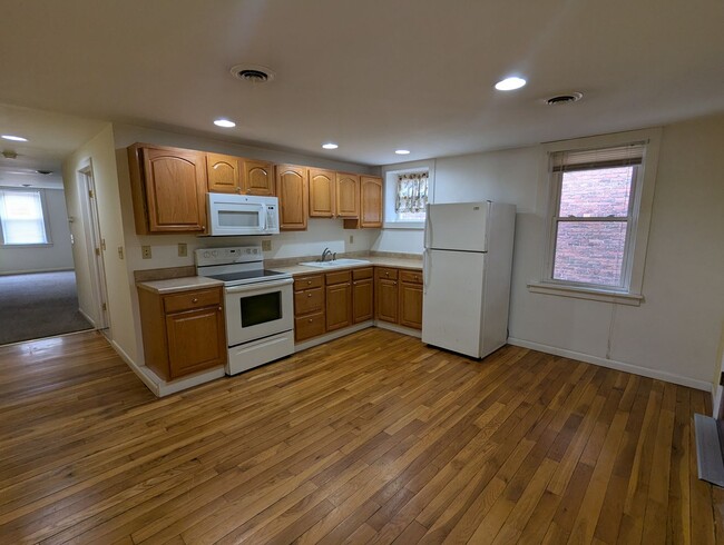 Primary Photo - 137 Remsen St