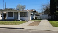 Building Photo - Adorable 2 Bedroom House in Selma