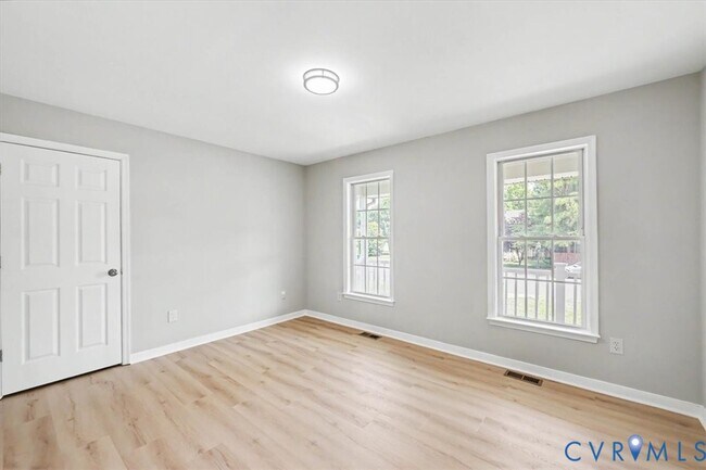 Building Photo - 10017 Chartwood Ct