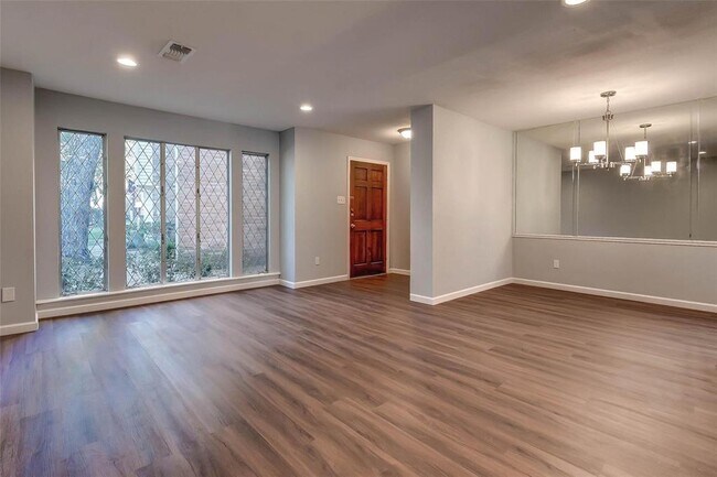 Building Photo - 13168 Trail Hollow Dr