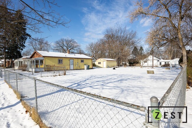 Building Photo - Charming 3-Bedroom Ranch Home