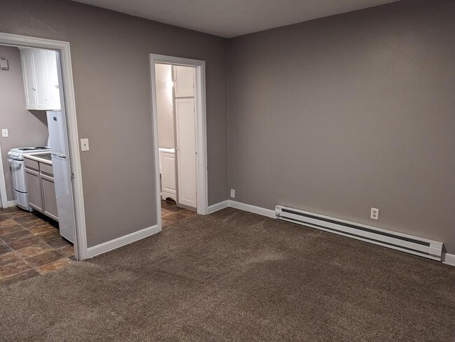 Primary Photo - 213 W Vernon Ave