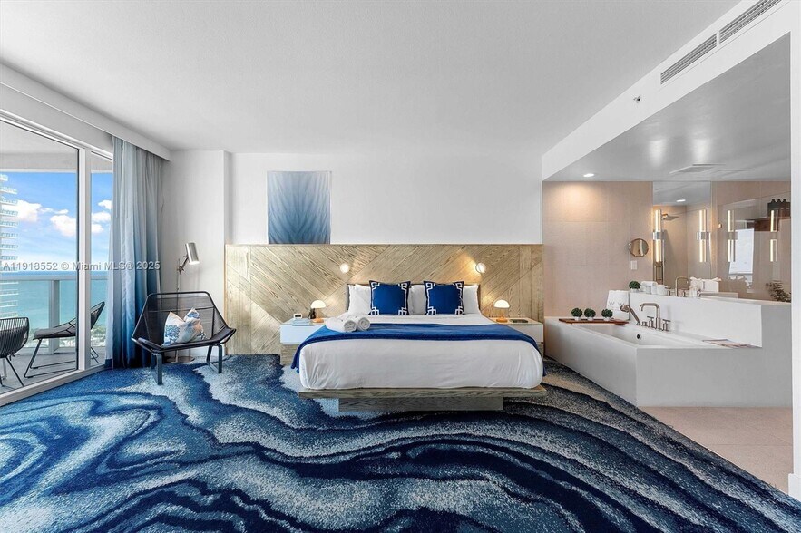 Building Photo - 3101 Bayshore Dr