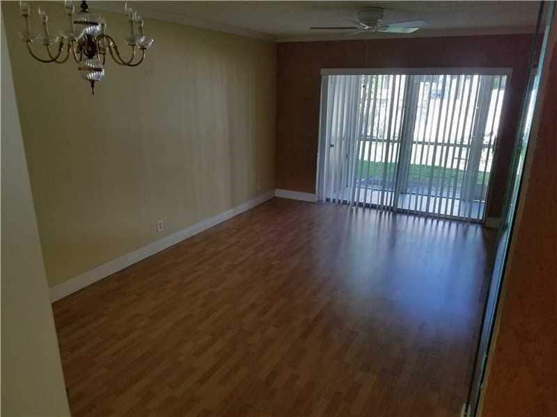 Building Photo - 8750 Royal Palm Blvd