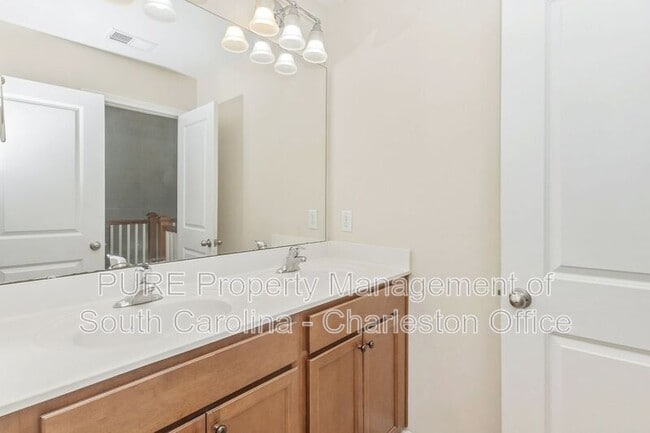 Building Photo - 481 Gianna Ln