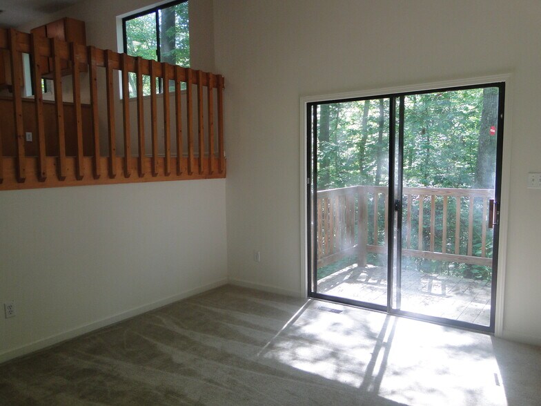 Building Photo - 1515 Partridgeberry Rd