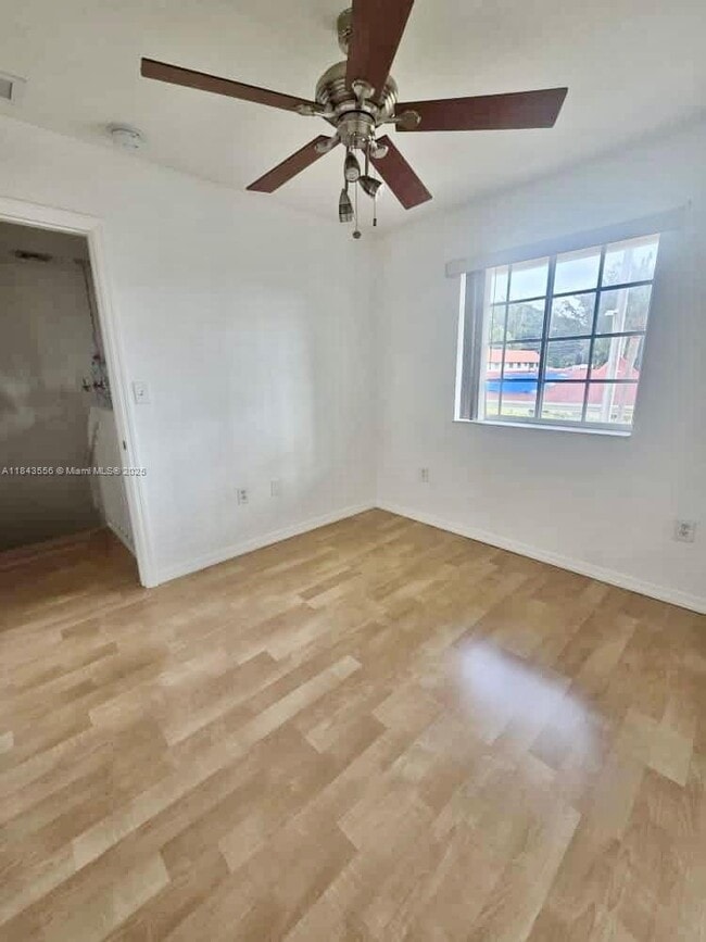 Building Photo - 2184 NE 167th St