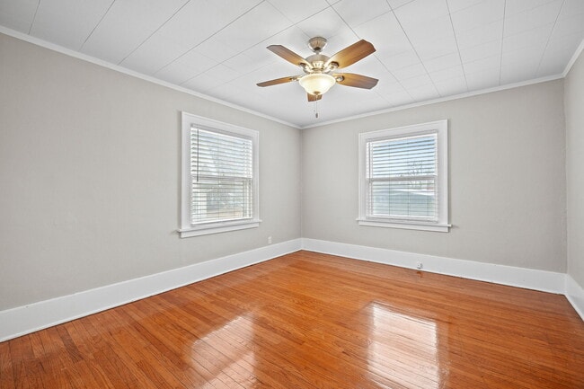 Building Photo - 4524 Waveland Ct