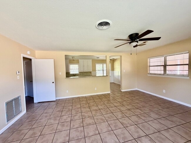 Building Photo - Move-In Ready in Shreveport - Anderson Island Subdivision - 3 br 1.5 ba home for lease