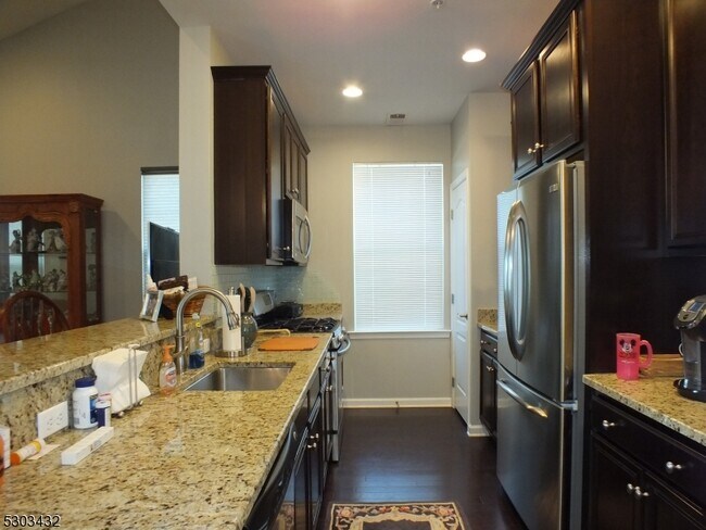 Building Photo - 1503 Meadow Brook Ct