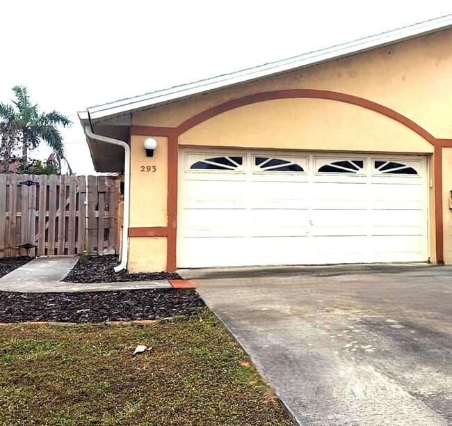 Building Photo - POOL HOME NEAR THE BEACH!