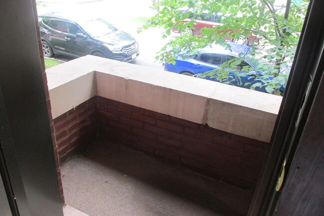 Building Photo - 1367 E 56th St