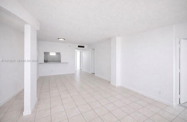 Building Photo - 2903 N Miami Beach Blvd