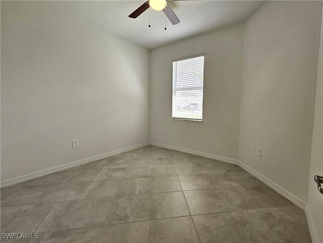 Building Photo - 2167 Dragonfruit Wy