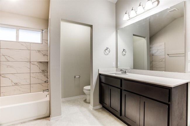 Building Photo - 178 Living Reef Dr
