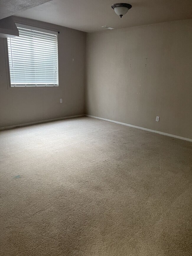 Building Photo - 4 bed 3 bath in Highlands Ranch