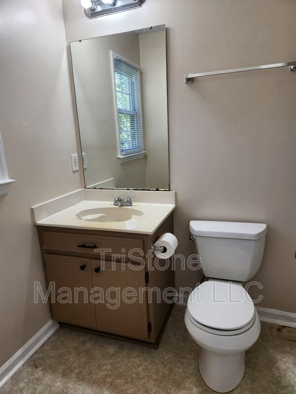 Building Photo - 501 Mary Charlotte Dr