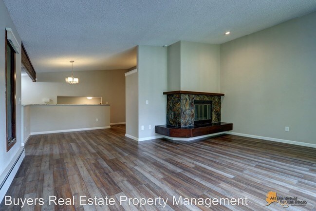 Building Photo - 3 br, 2 bath House - 7213 Foxridge Circle #1