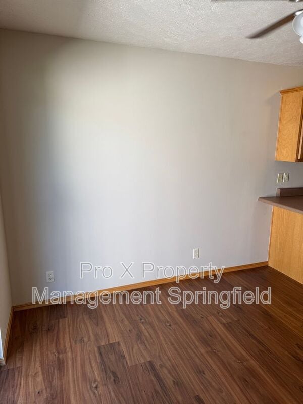 Building Photo - 3807 W Montclair